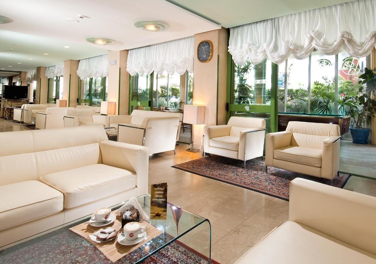Hotel Poker Riccione Esterno foto