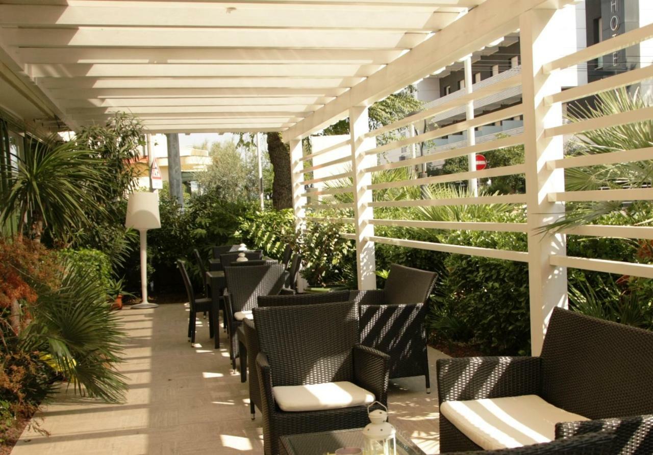 Hotel Poker Riccione Esterno foto