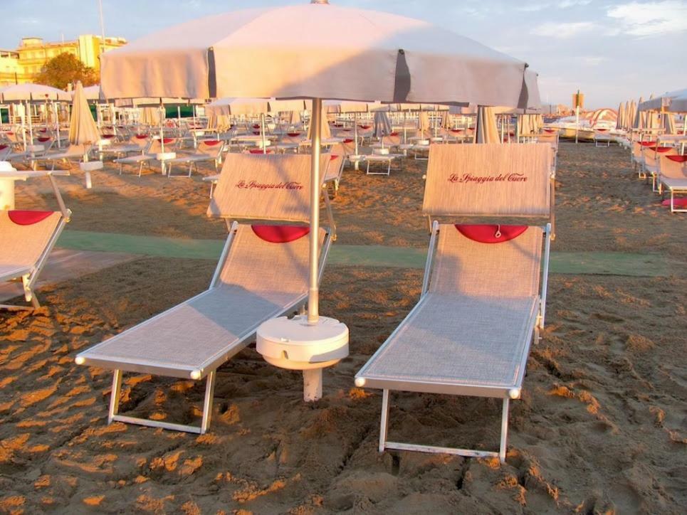 Hotel Poker Riccione Esterno foto