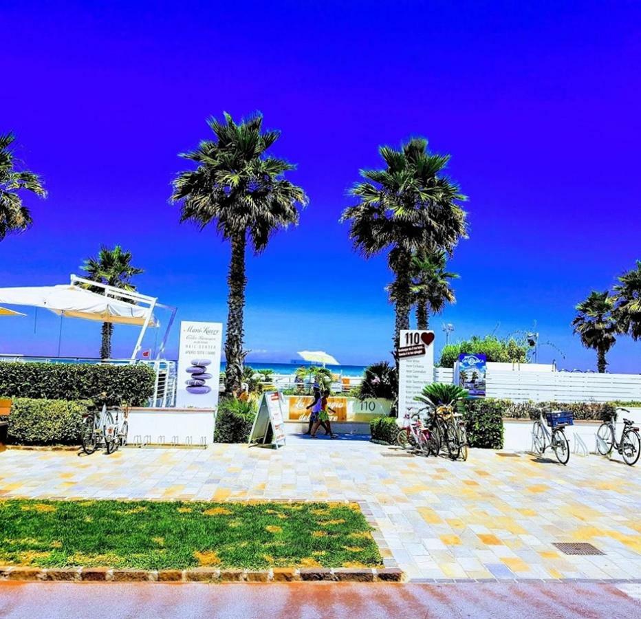 Hotel Poker Riccione Esterno foto